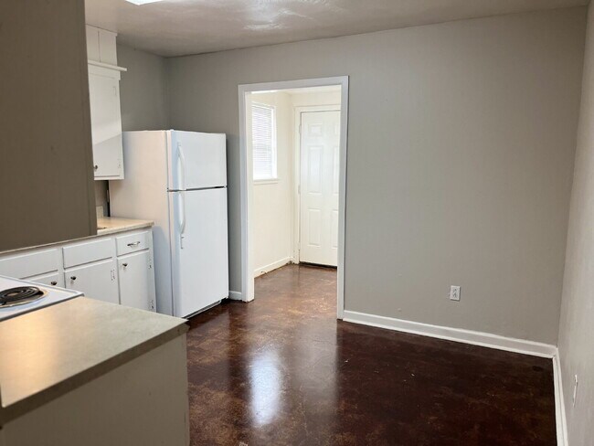 Foto del edificio - Cute 2/1 Duplex in Great Location!