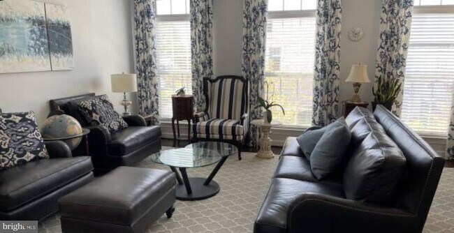 Foto del edificio - 8013 Turtle Creek Cir