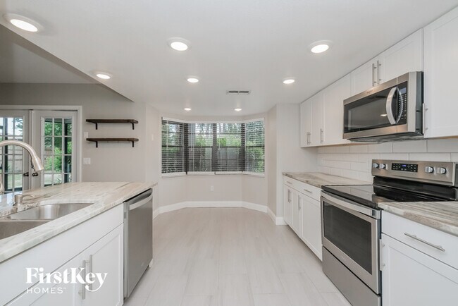 Building Photo - 8369 Camphor Dr