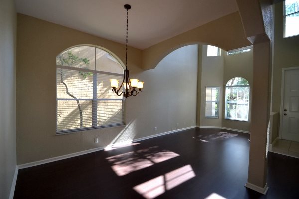 Foto del edificio - 1145 E Magnolia Cir