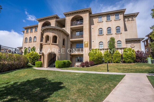Building Photo - 947 1010 N