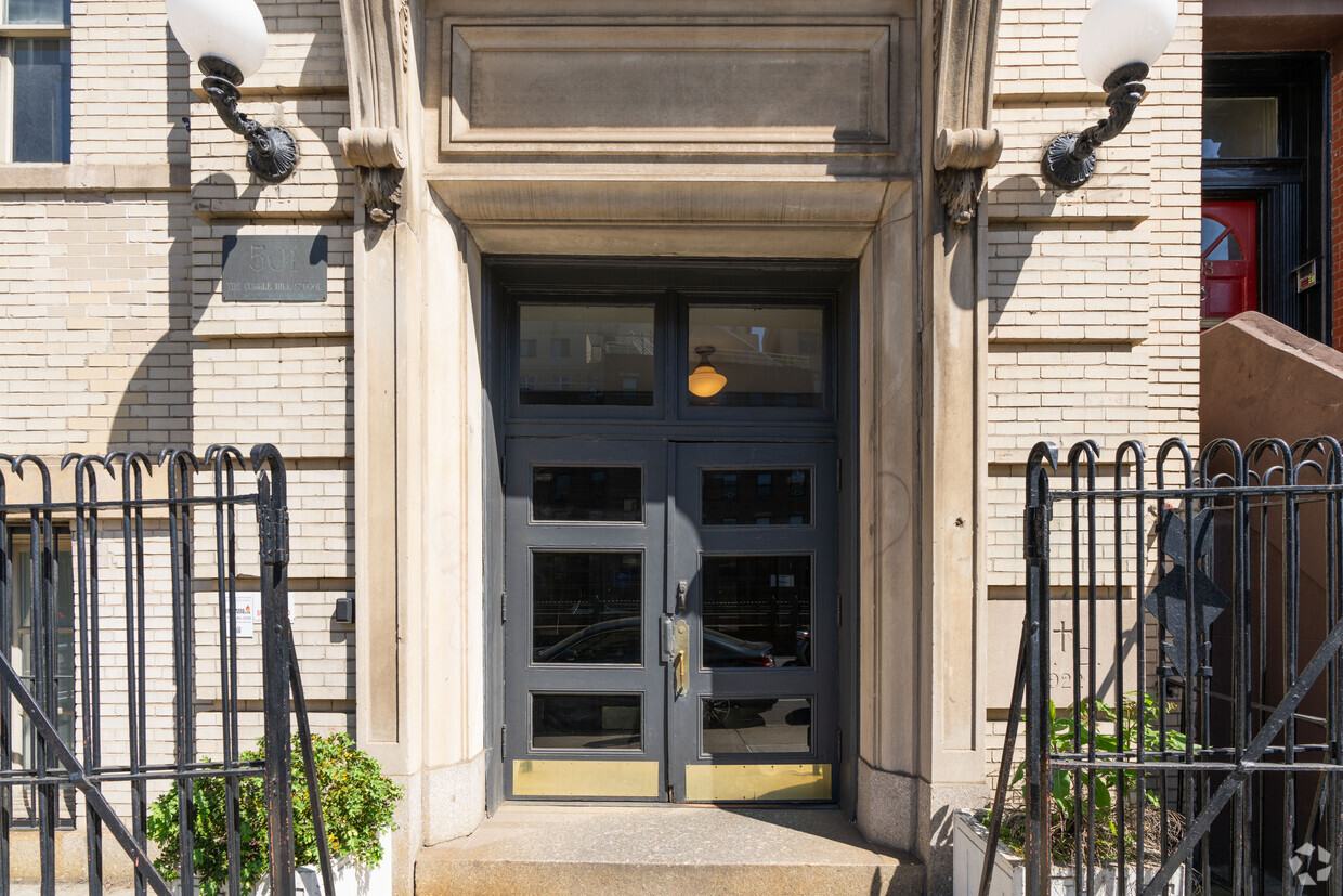 Entrance - Cobble Hill School