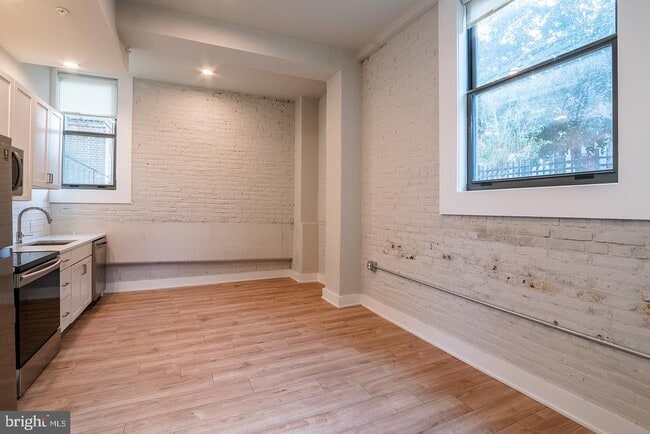 Foto del edificio - 1300 S 19th St