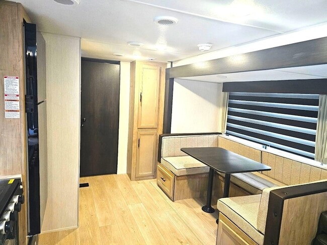 Photo - 19301 Green Grove Ct House