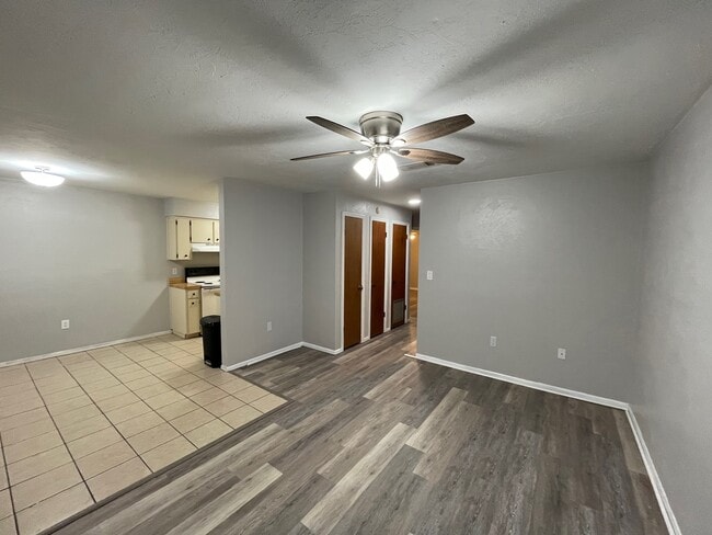 Building Photo - 2210 SW 70th Terrace