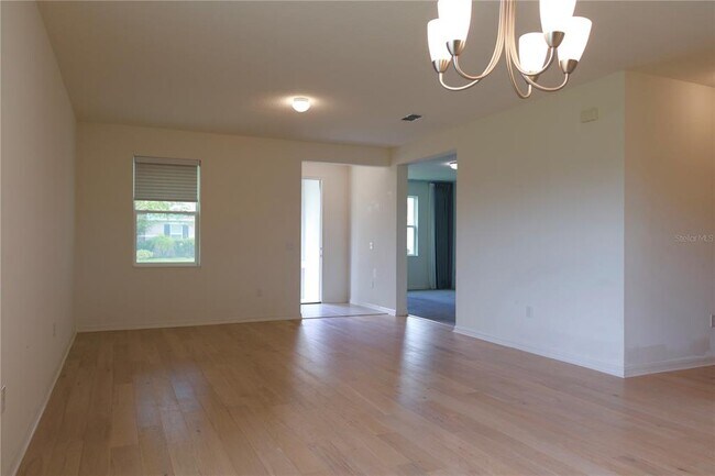 Building Photo - 2164 Carriage Pointe Loop