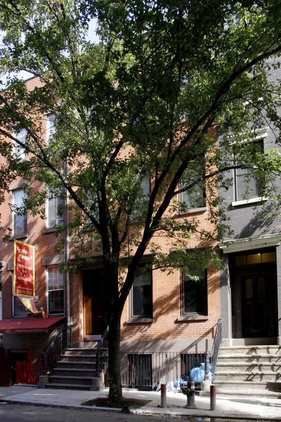 Building Photo - 243 W 16th St