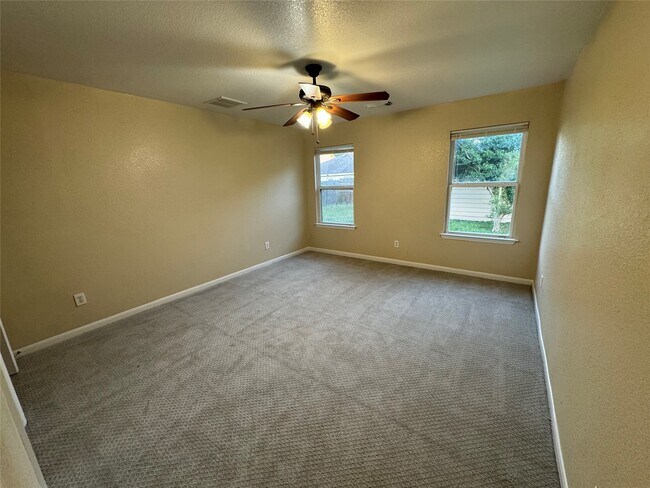 Foto del edificio - 13303 Ridgewood Knoll Ln
