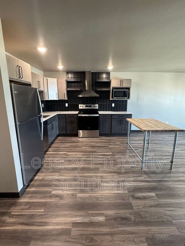 Foto del edificio - 220 E Greenfield Ln