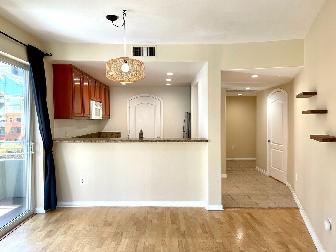 Primary Photo - Perfect 1B/1.5BA Little Italy Condo w/ 2 b...