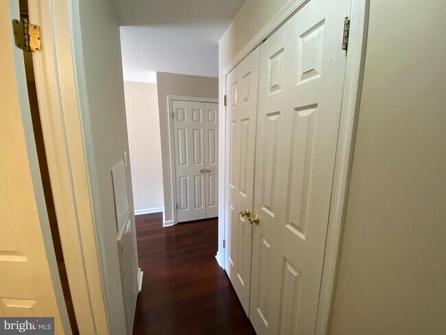 Foto del edificio - 802 Mountainview Dr