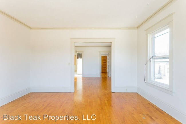 Foto del edificio - 703 N Main St