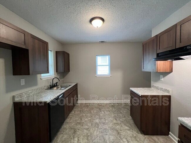 Building Photo - 149 E Frank Ave