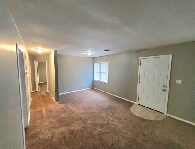 Foto del edificio - 2 Bed 1 Bath in the Country Estates Additi...
