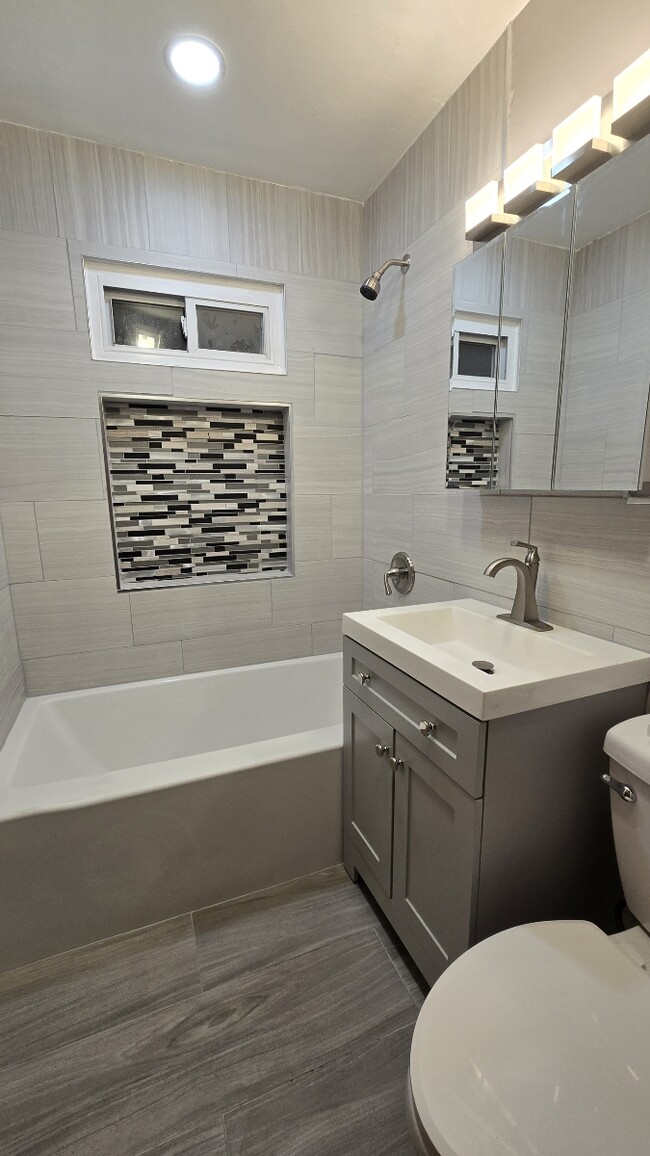 Foto del edificio - 3802 Brentwood Dr