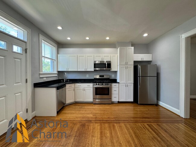 Foto del edificio - Modern 3 bedroom 1.5 bathroom House for RENT!