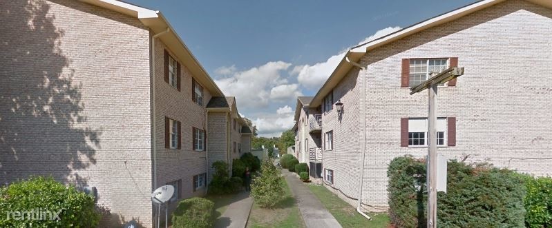 Primary Photo - 2 br, 1 bath Apartment - 16 Greenwood Dr