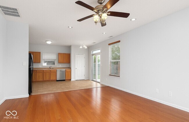 Foto del edificio - 4570 Matthew St