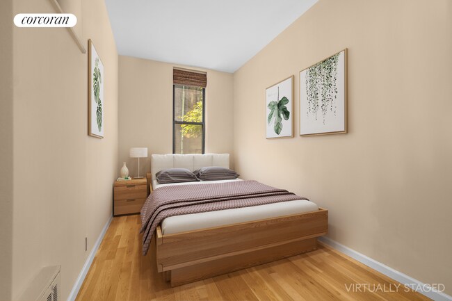 Building Photo - 132 W 71st St