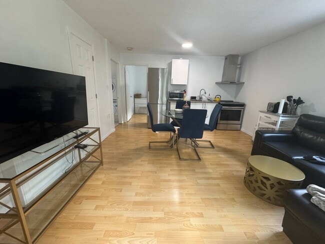 Building Photo - 23418 Tamarack Ln