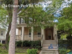 Building Photo - 124 Etiwan Park St