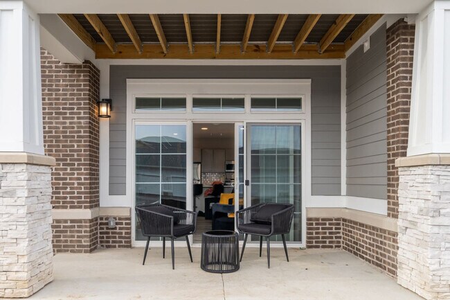 Foto del edificio - 5825 Sunset Wy