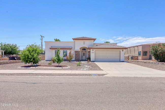 Building Photo - 5601 Valley Maple Dr