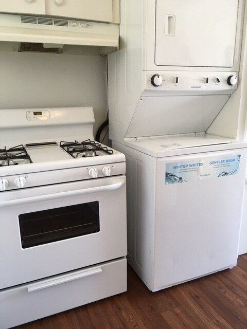 Kitchen - 109 S Boston Ave