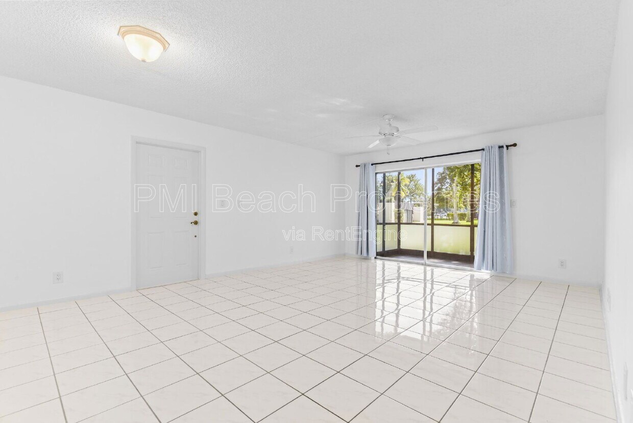 Foto principal - 345 W Laurel Dr