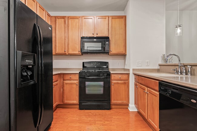 Foto del edificio - 75 Maple St