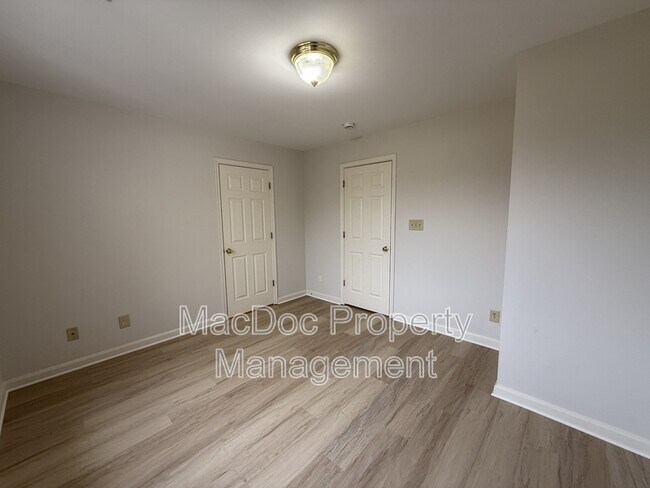Foto del edificio - 7137 Wytheville Cir