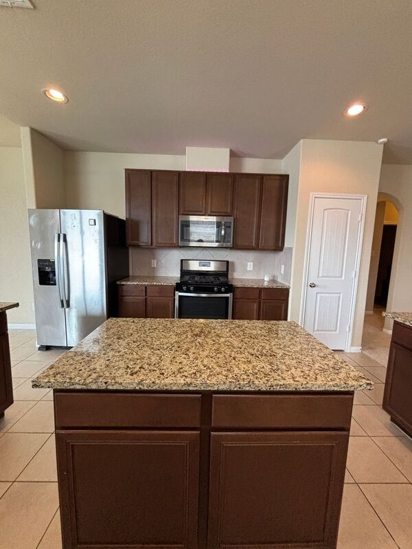 Building Photo - 24819 Alberti Sonata Dr