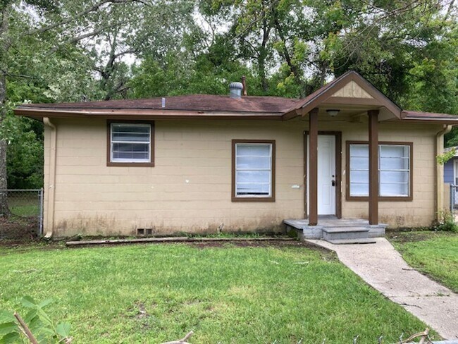 Building Photo - Gulfport 3 Bedroom