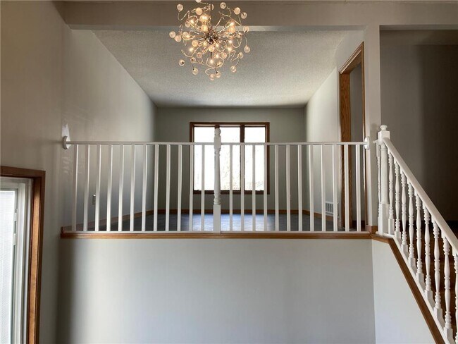 Foto del edificio - 5281 Lannon Ave NE
