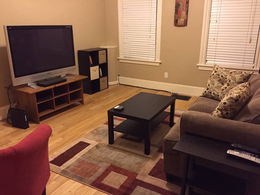 Primary Photo - 344 W 3rd St