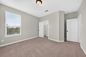 Building Photo - 26302 Misty Ember Ln