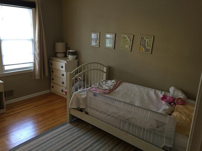 Foto del edificio - 5812 Penn Ave S