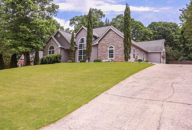 Building Photo - 5377 Fawn Ivey Ln
