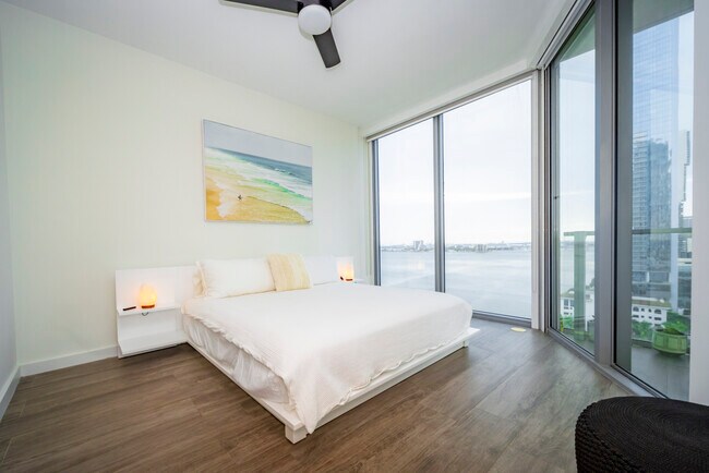 Foto del edificio - 2900 NE 7th Ave