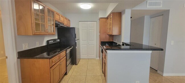 Foto del edificio - 1023 S Hiawassee Rd