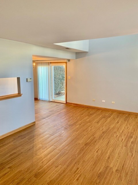 Foto del edificio - 644 Beaver Ct