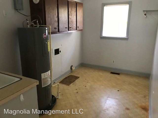 Building Photo - 3 br, 1 bath House - 3174 Sims Bridge Rd
