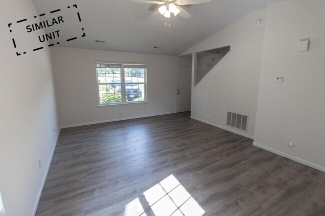 Foto del edificio - 3328 E St Charles Rd