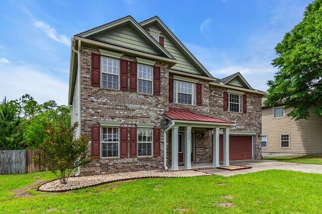 Foto del edificio - 5 Bedrooms in Crestview!!