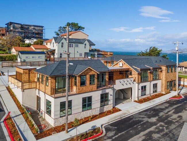 Building Photo - 1200 Danmann Ave