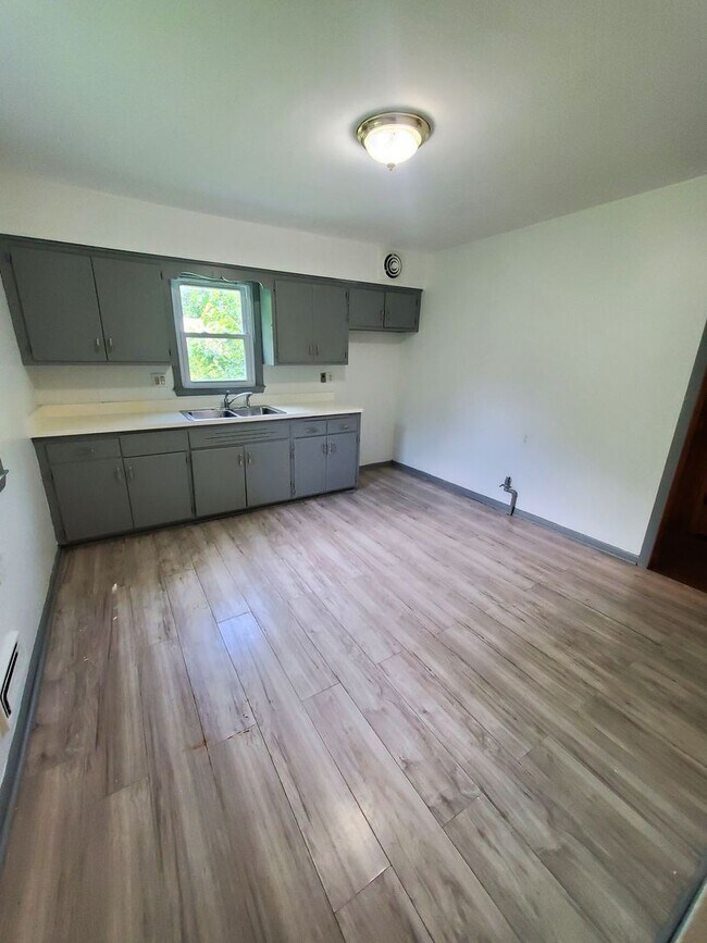 Foto del edificio - 3 Bedroom Single Family