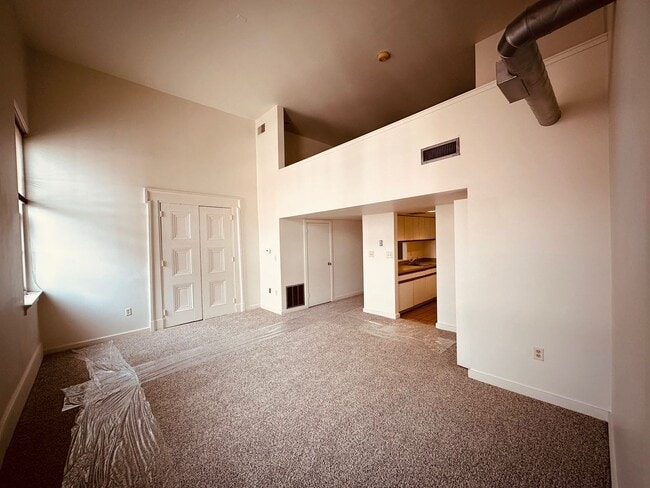 Building Photo - Washington Hall, Downtown Loft Apartment