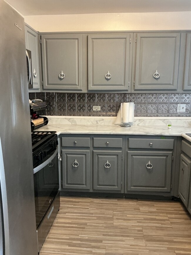 Building Photo - 2333 Windsor Ln