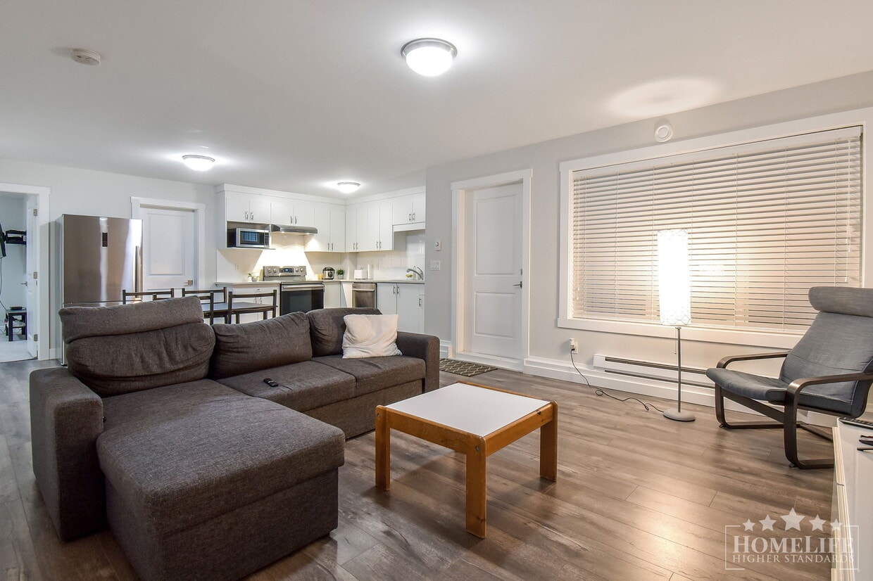 Primary Photo - 21076-21077 77 Ave