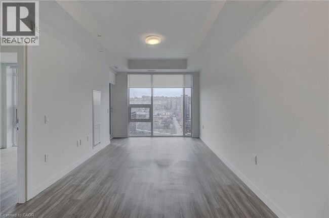 Building Photo - 49 Walnut St S